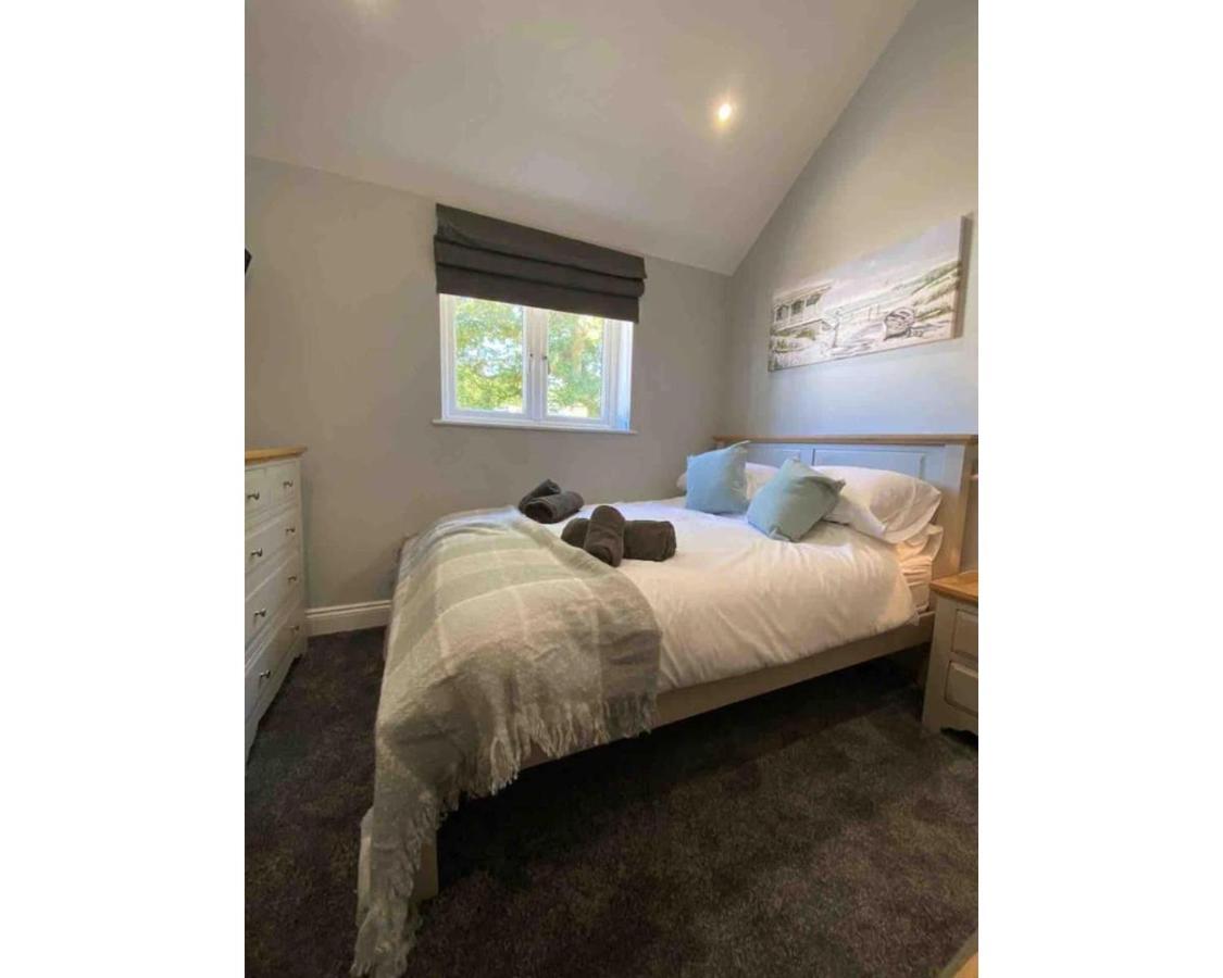 Oak Holiday home Tenby